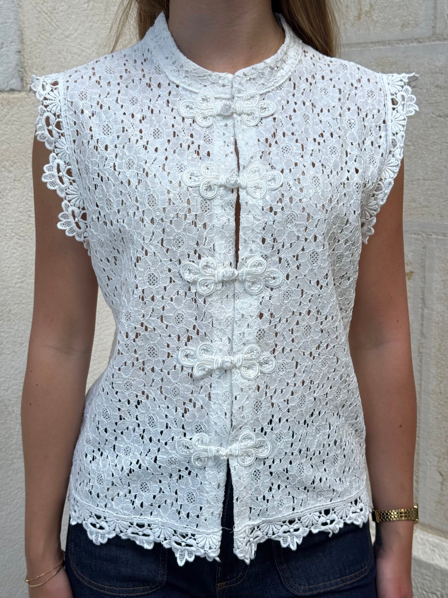 Top Iséa en dentelle délicate