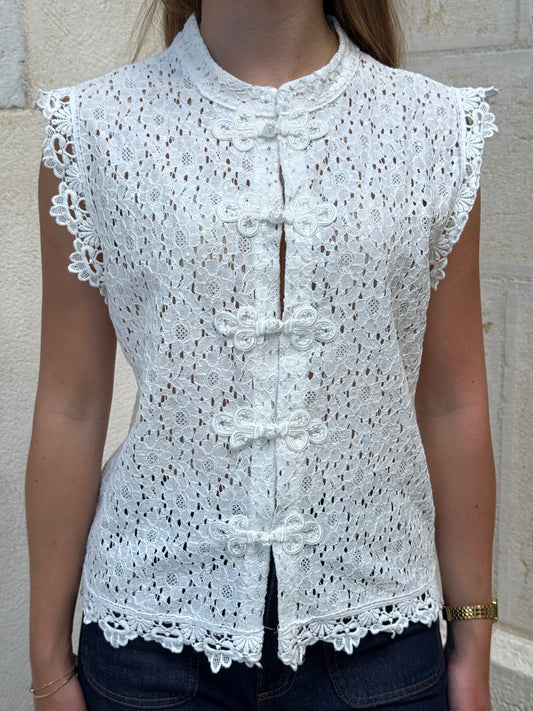 Top Iséa en dentelle délicate